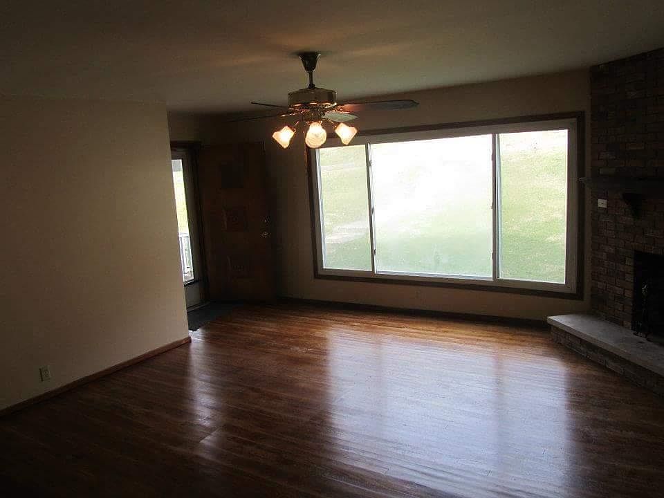 2nd image of 133 Sadler Dr