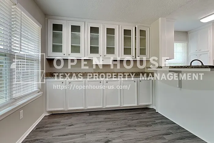 16854 Gleneagle Dr N — Photo 10