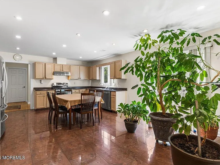 25 Ryan Rd — Photo 10