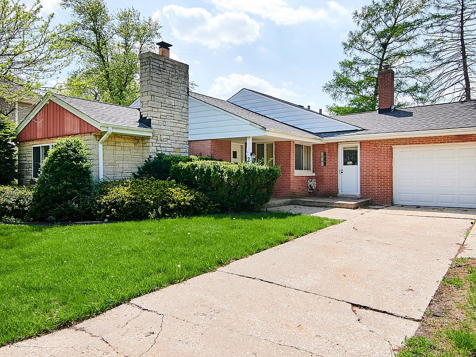1st image of 242 Kings Ct