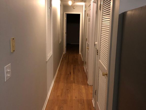 2nd image of 3719 N Kenmore Ave APT 1