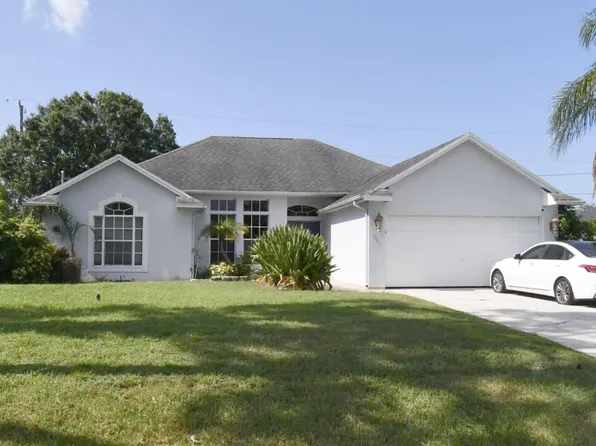 1041 SW Dubois, Port St Lucie, FL 34953