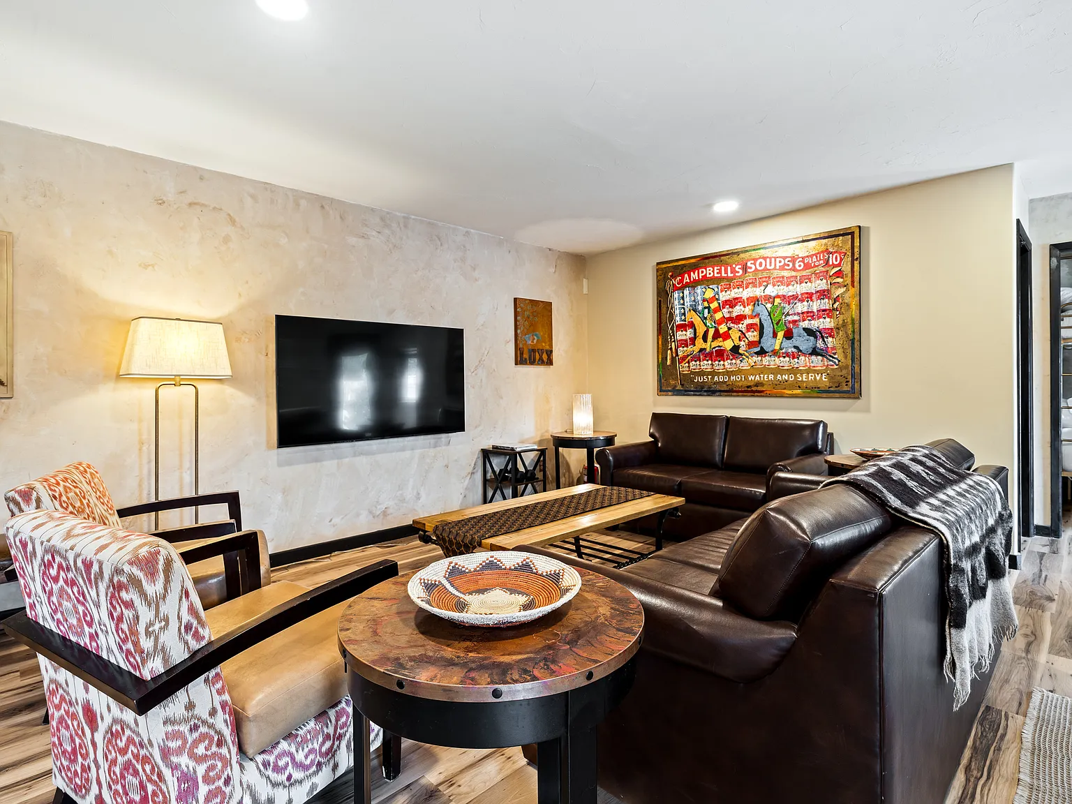 2 bed, 1200 sqft, $3,000 — Photo 2