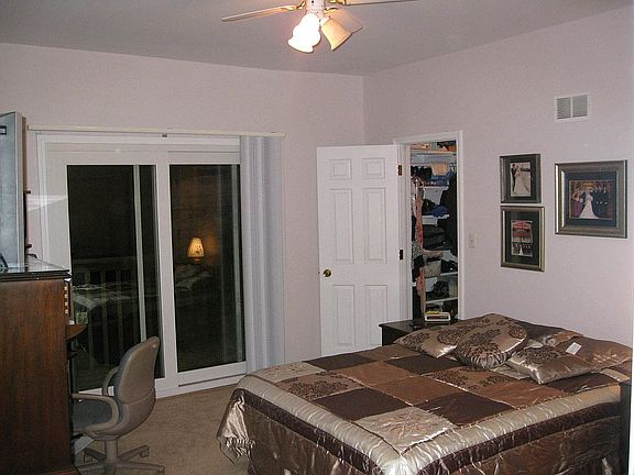 Master Bedroom (Deck and WIC)