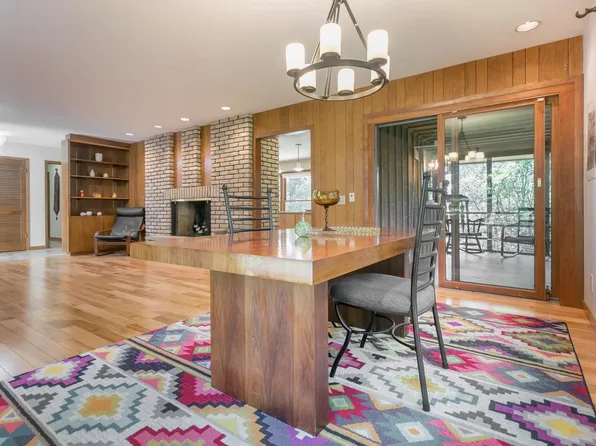 6601 Gettysburg Dr, Madison, WI 53705