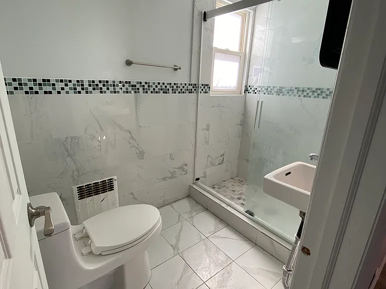 336 Scranton Ave #1 — Photo 29