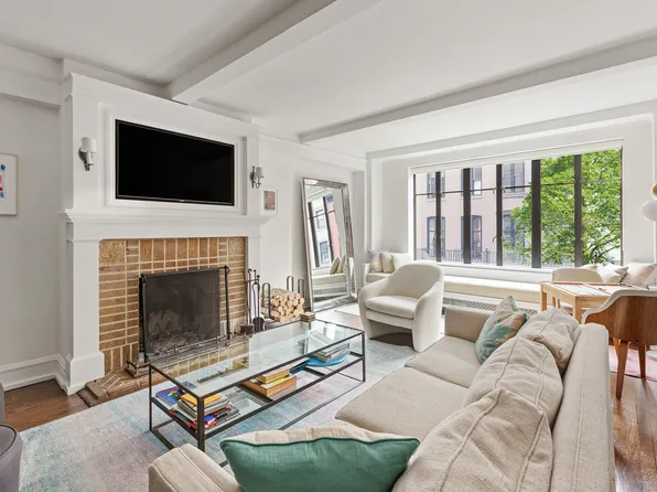 61 West 9th Street image 1 of 11