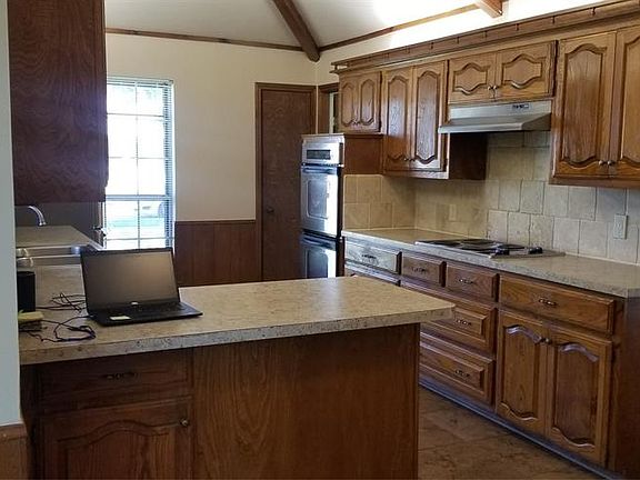 4th image of 1900 Hanover Dr