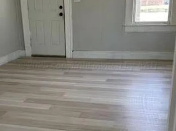 411 W 4th St, Hereford, TX 79045