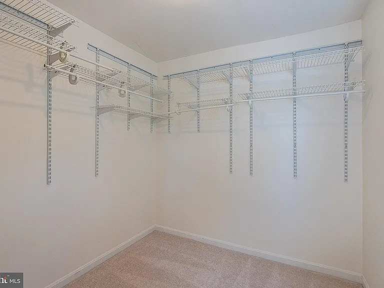 3048 Silent Valley Dr — Photo 25