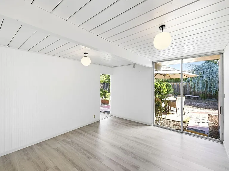 188 Ferne Ct — Photo 4