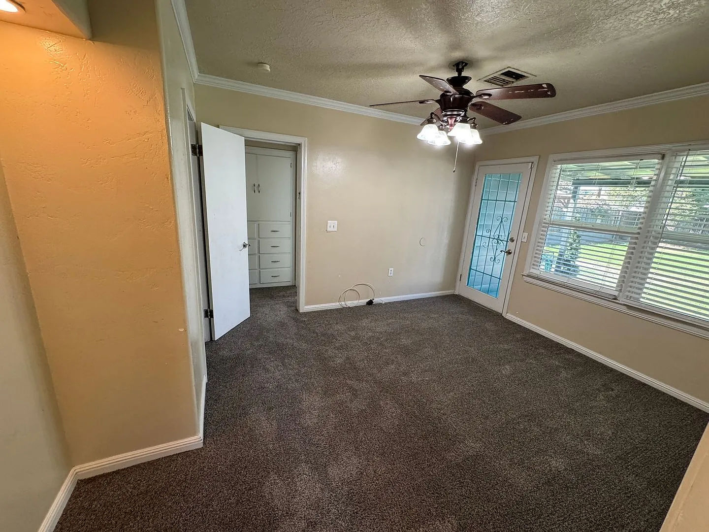 1709 Ventura St — Photo 4