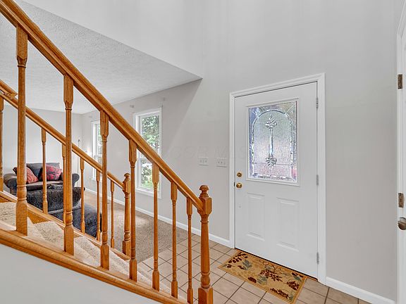 3rd image of 5609 Sandbrook Ln