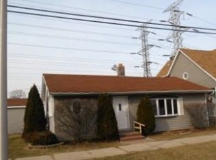 13845 S Green Bay Ave, Burnham, IL 60633