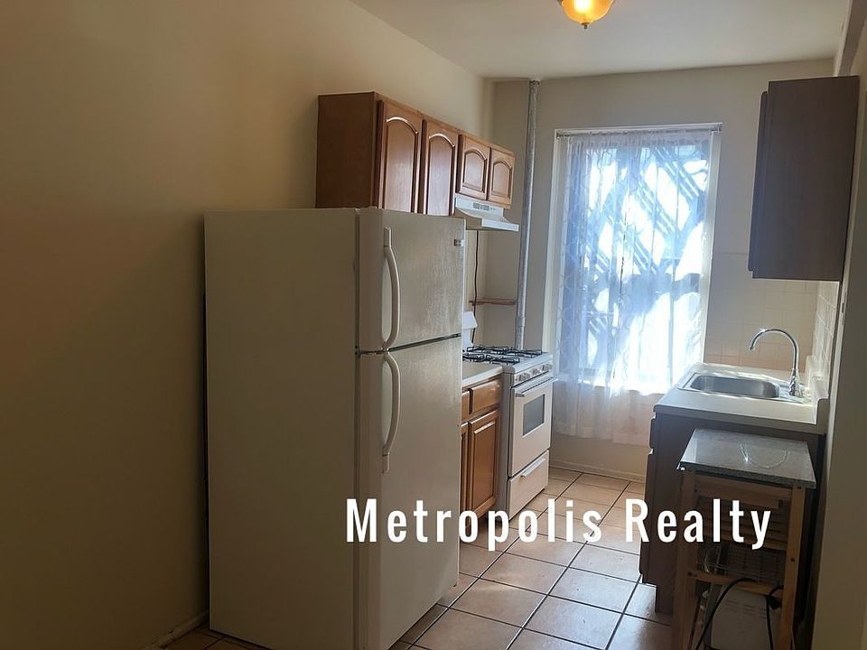 1st image of 24-21 27th St #B2