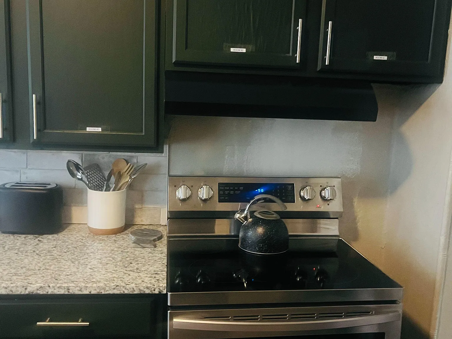 2 bed, 1.0 bath, 1950 sqft, $910 — Photo 4