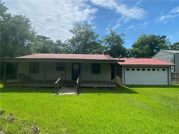312 Dr Michel Rd, Marksville, LA 71351
