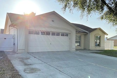 1st image of 9519 Drakemill Ct #102
