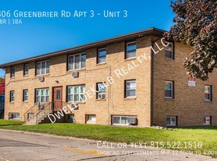 806 Greenbrier Rd #3, Dekalb, IL 60115