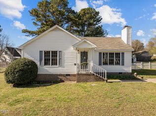 209 Pineview Dr, Zebulon, NC 27597