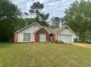 134 Cedar Creek Dr, Pontotoc, MS 38863
