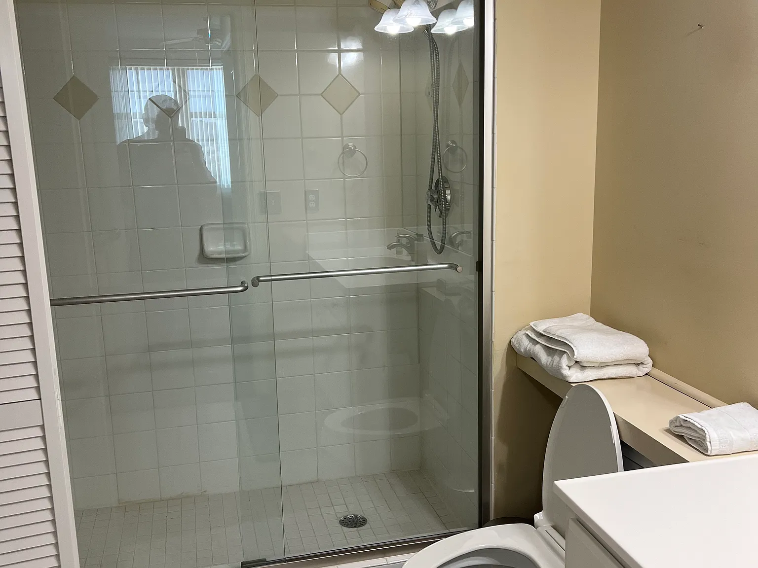 750 N Tamiami Trl — Photo 4