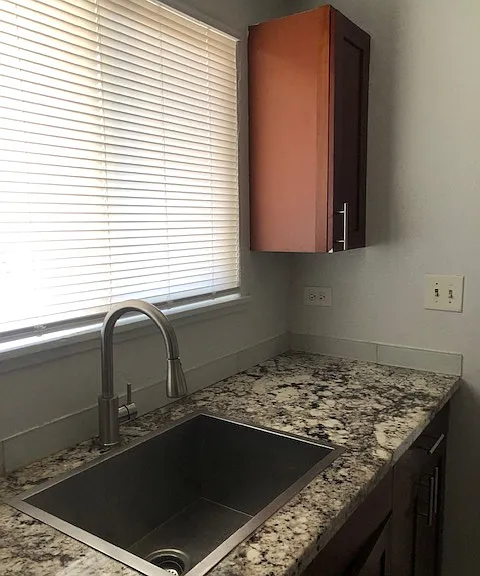 1928 E 56th St #22 — Photo 7