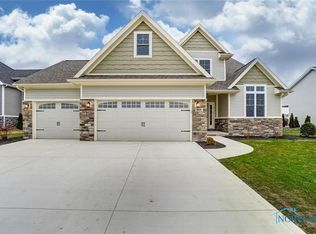 973 Heather Ct, Bowling Green, OH 43402