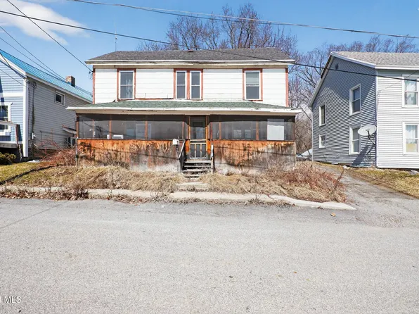 7 Oak Lane, Port Henry, NY 12974