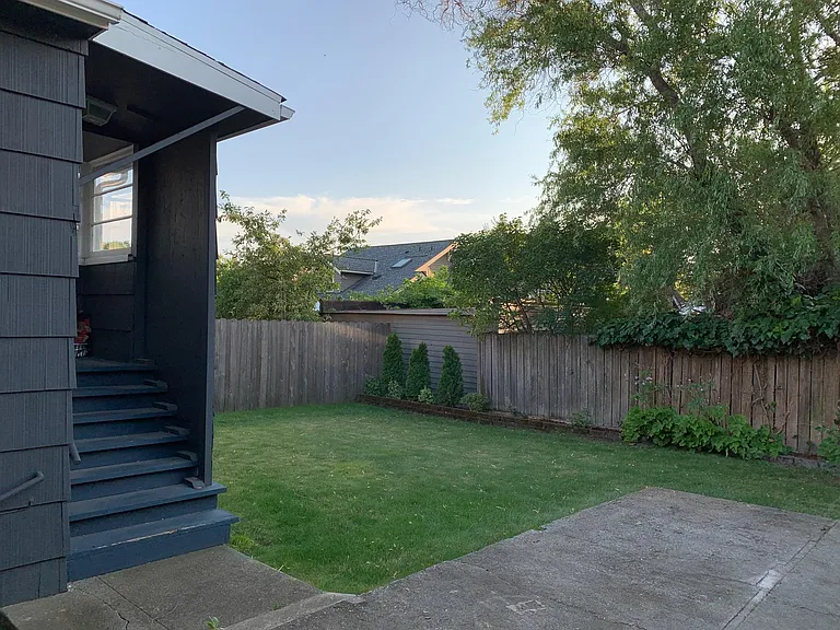 5715 27th Ave NE — Photo 16