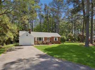 200 Mistletoe Dr, Newport News, VA 23606