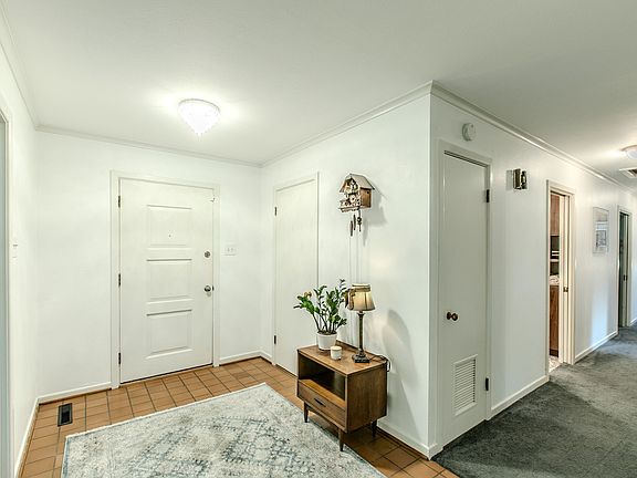 5th image of 4936 Ridgeview Dr