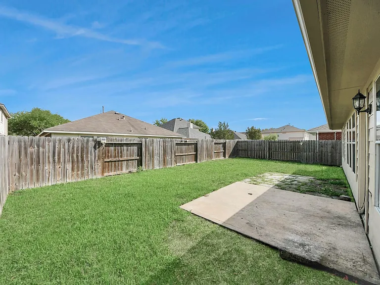 1818 Fergus Park Ct — Photo 6