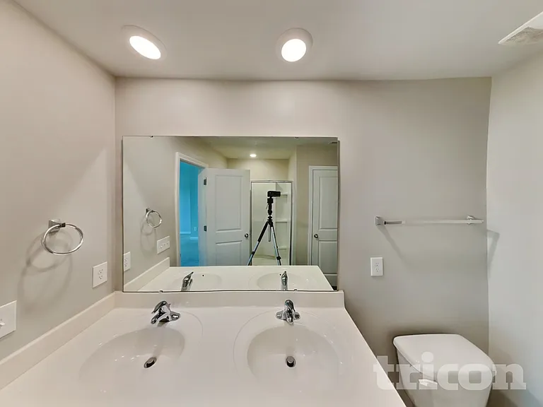 2020 Longshadow St — Photo 6