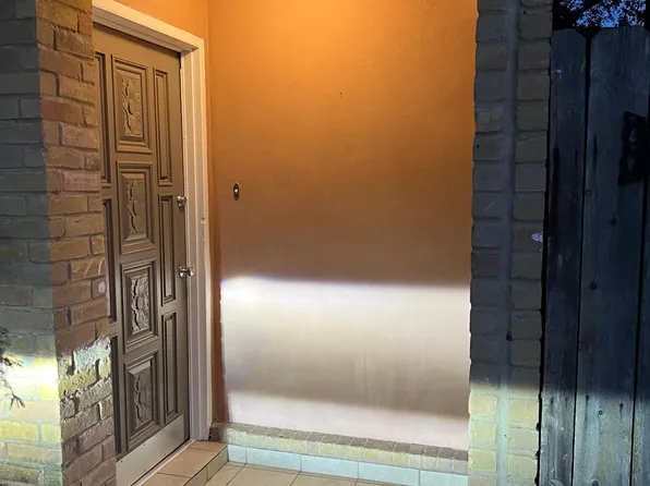 909 Castle Heights Dr #A, Laredo, TX 78041