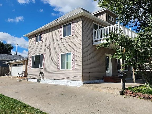 4th image of 604 W Boone St