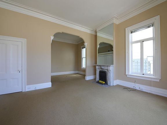 5th image of 1755 Greenwich St #A