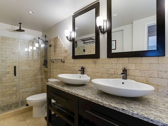 5th image of 4201 Cathedral Ave NW APT 907E