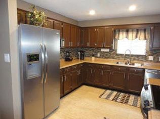 1 James Pl, Mary Esther, FL 32569