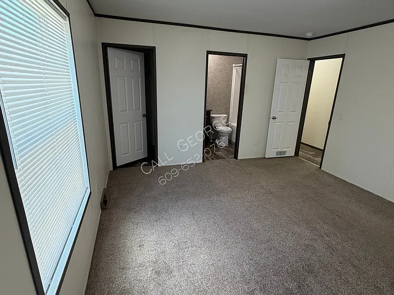 719 Pine Ave — Photo 10
