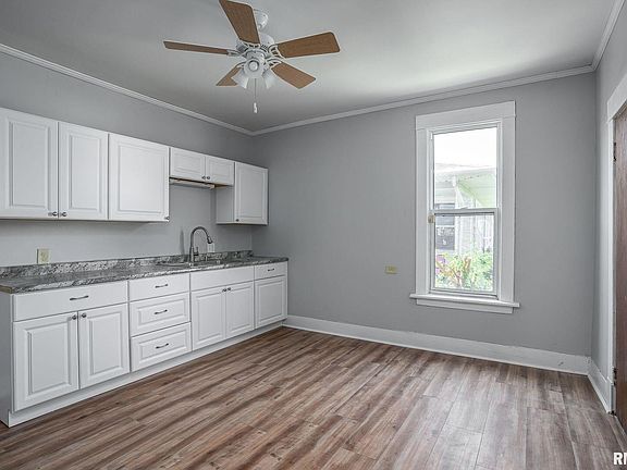 4th image of 1628 Warren St