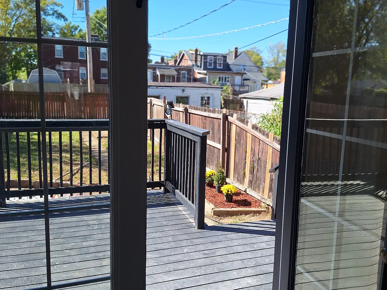 3 bed, 1500 sqft, $1,549 — Photo 2