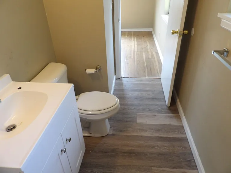 720 Woodland Ave #7 — Photo 31