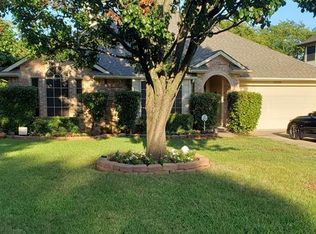 3238 Maberry Ct, Grand Prairie, TX 75052