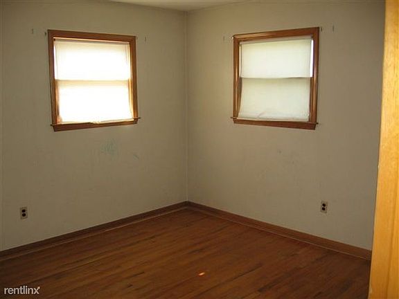 5th image of 1312 Merrill Ave