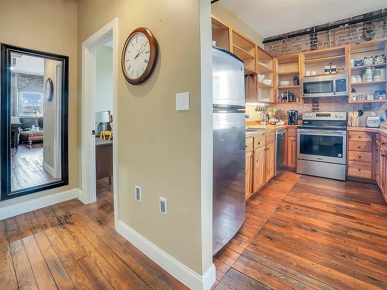 1617 Rossville Ave #2B — Photo 6