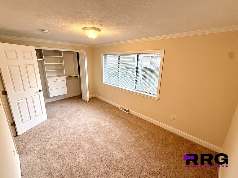 Norwest Dr — Photo 12