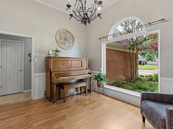 3rd image of 7228 Shady Oaks Dr
