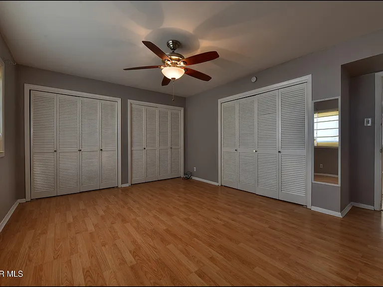 4700 Louisiana St — Photo 24