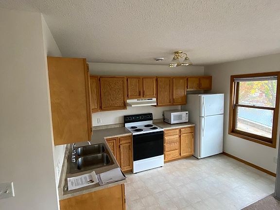 2nd image of 209 Water St S #203